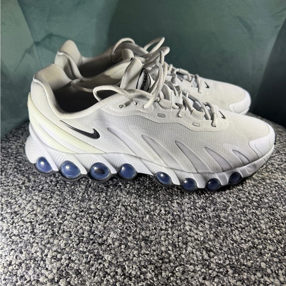 Nike White and Cream Sneakers with Blue Accents - Picture 1 of 6
